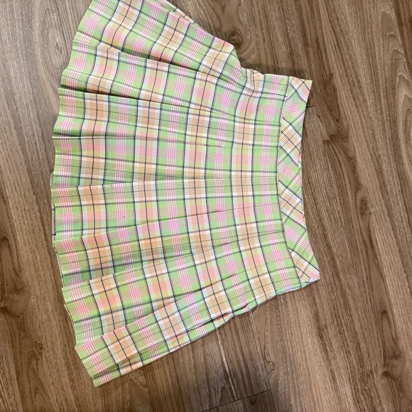 Aritzia "Sunday Best Olive Micro Skirt" - Picture 4 of 4